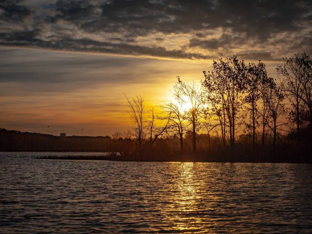sun setting over Lake -Tyler is one of the Texas road trips that you will love