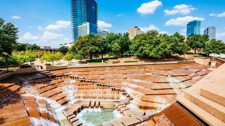 things to do in Fort Worth-water gardens