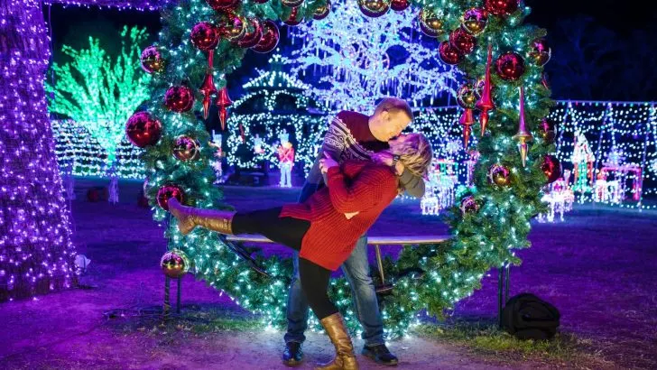 Marty and Michelle kissing at a Dallas Christmas display